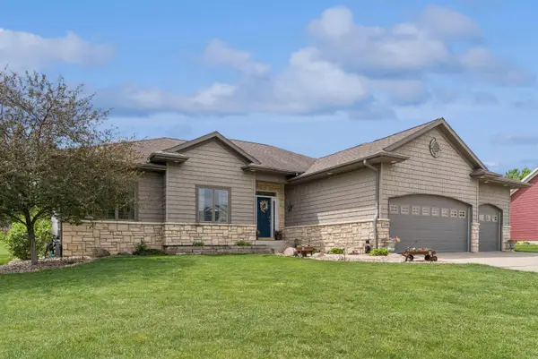 2709 Falcon Lane, Cedar Falls, IA 50613