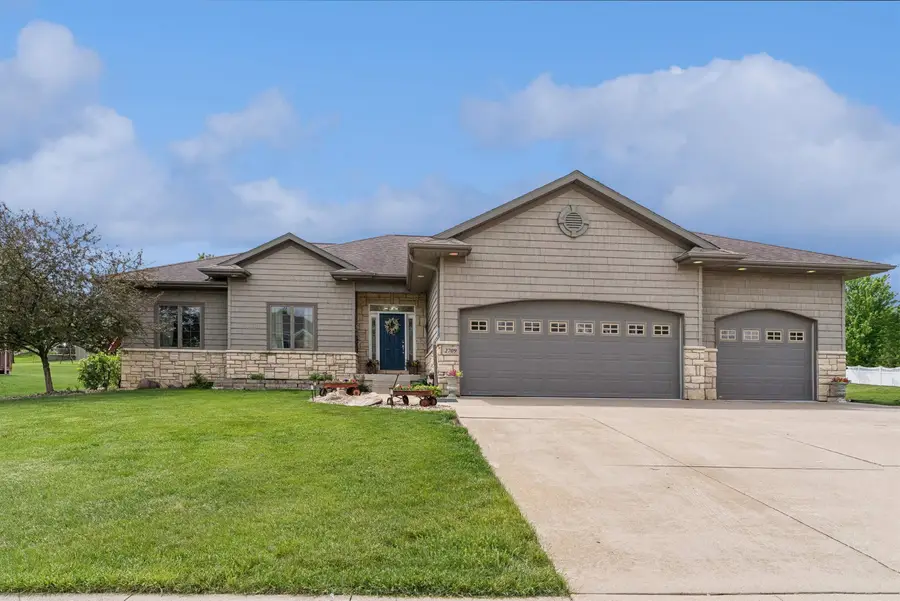 2709 Falcon Lane, Cedar Falls, IA 50613 - #3