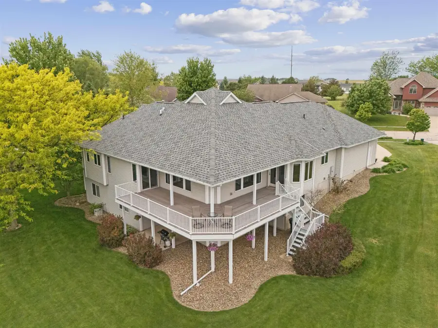 4011 Pheasant Drive, Cedar Falls, IA 50613 - #2