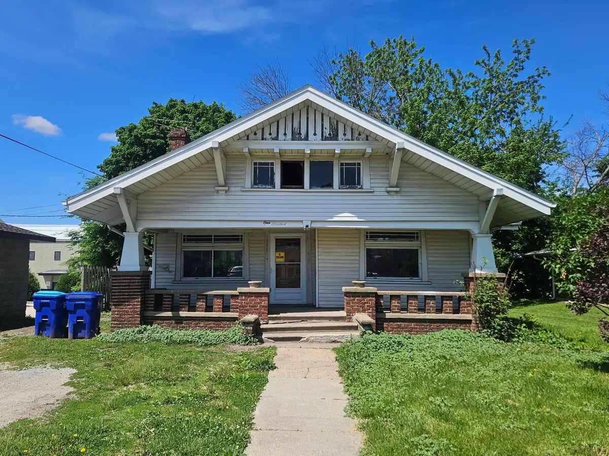 111 5th Ave Ne, Independence, IA 50644 - #1