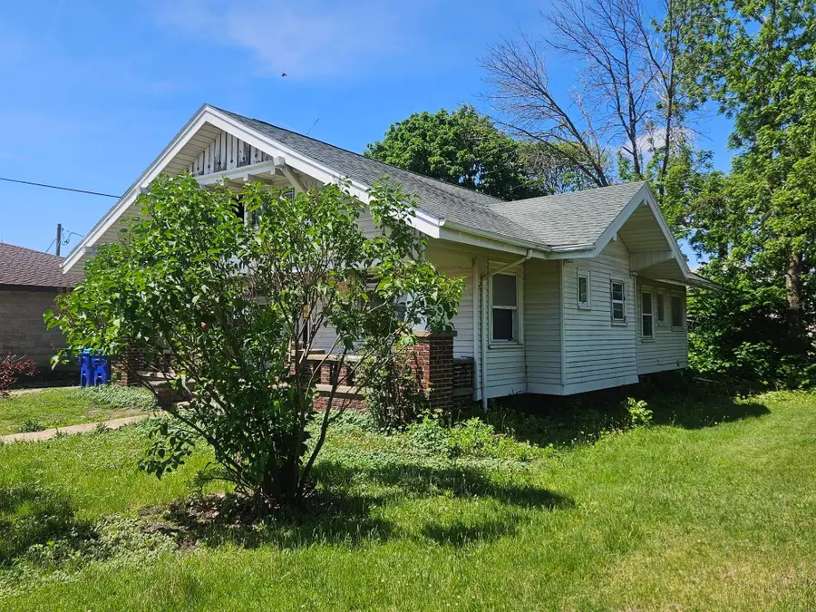 111 5th Ave Ne, Independence, IA 50644 - #3