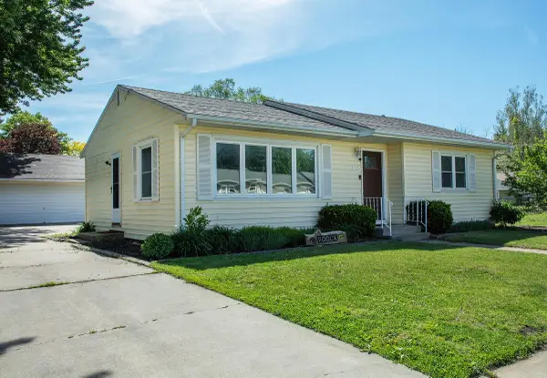 915 SW 1st Street, Waverly, IA 50677