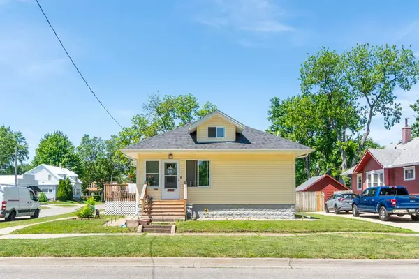 1324 W 6th Street, Waterloo, IA 50702