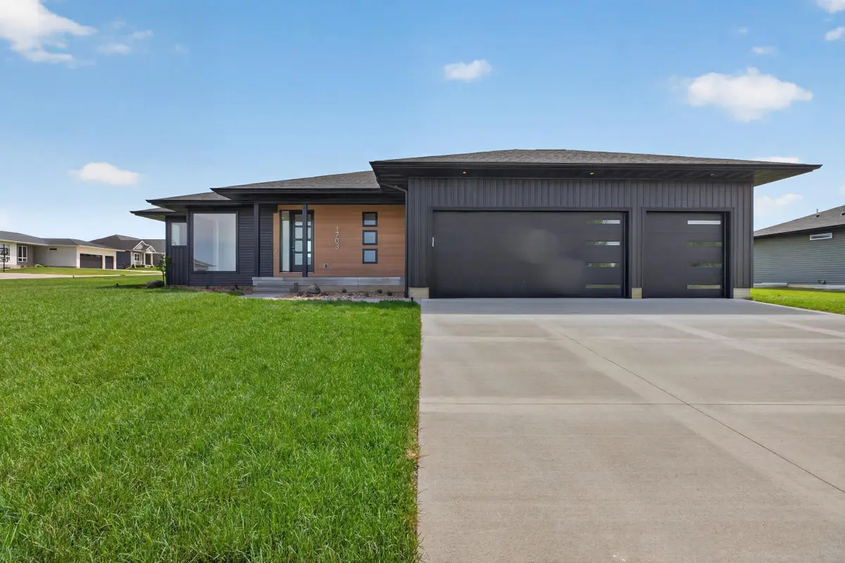 1703 Red Tail Drive, Waterloo, IA 50701 - #1