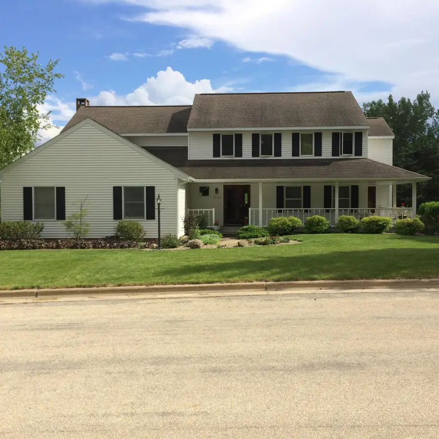 1204 1st Ave Ne, Waverly, IA 50677 - #2