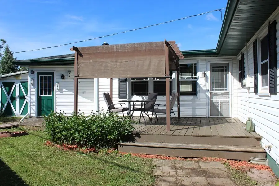 204 Charles Street, Charles City, IA 50616 - #3