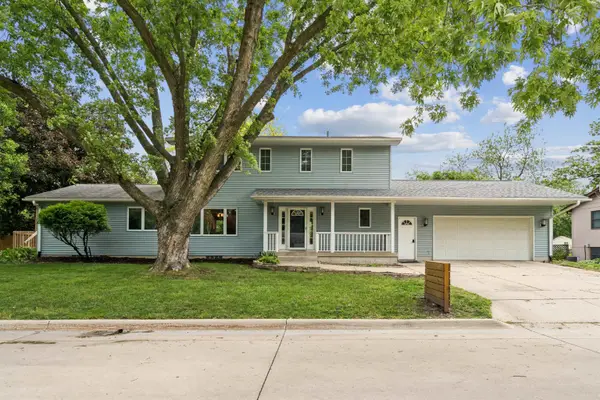 625 Baker Drive, Cedar Falls, IA 50613