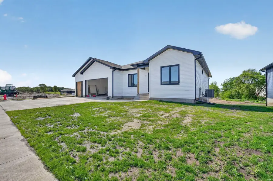 524 Sands Avenue, Janesville, IA 50647 - #2