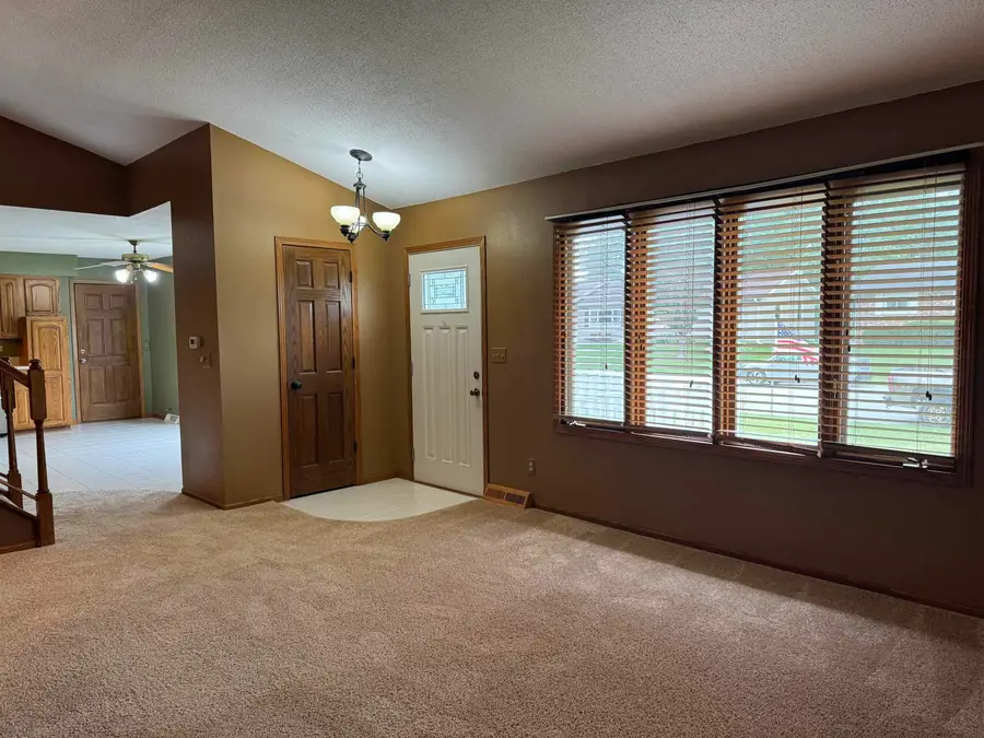 511 Ridgeway Street, Denver, IA 50622 - #3
