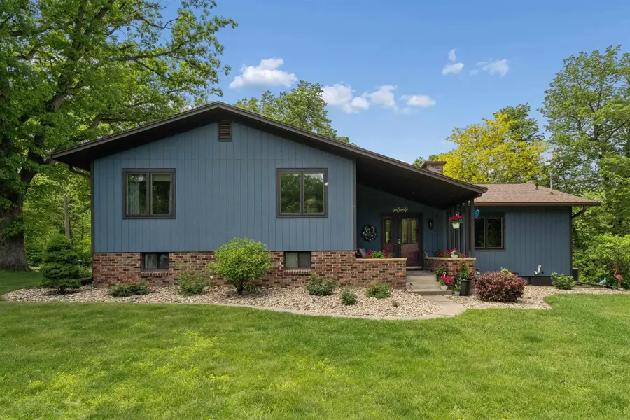 1621 Picturesque Drive, Cedar Falls, IA 50613 - #2
