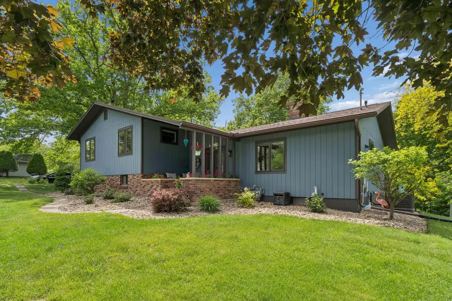 1621 Picturesque Drive, Cedar Falls, IA 50613 - #3