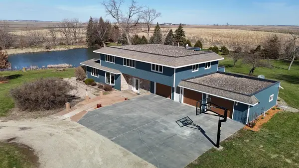 20509 290th Street, Parkersburg, IA 50665