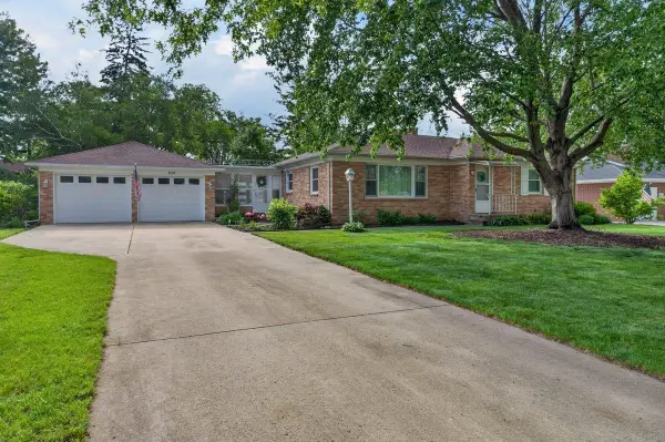 3104 Hillcrest Drive, Cedar Falls, IA 50613