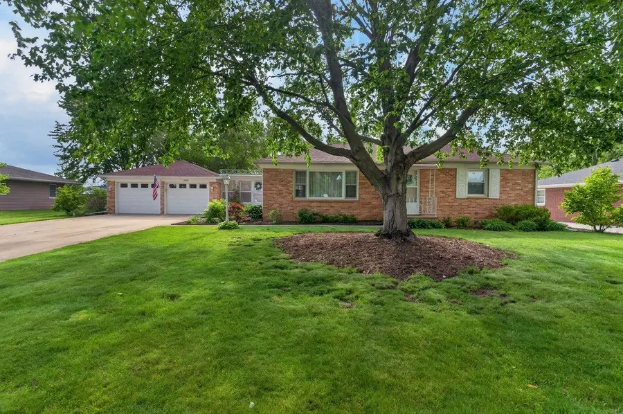3104 Hillcrest Drive, Cedar Falls, IA 50613 - #3