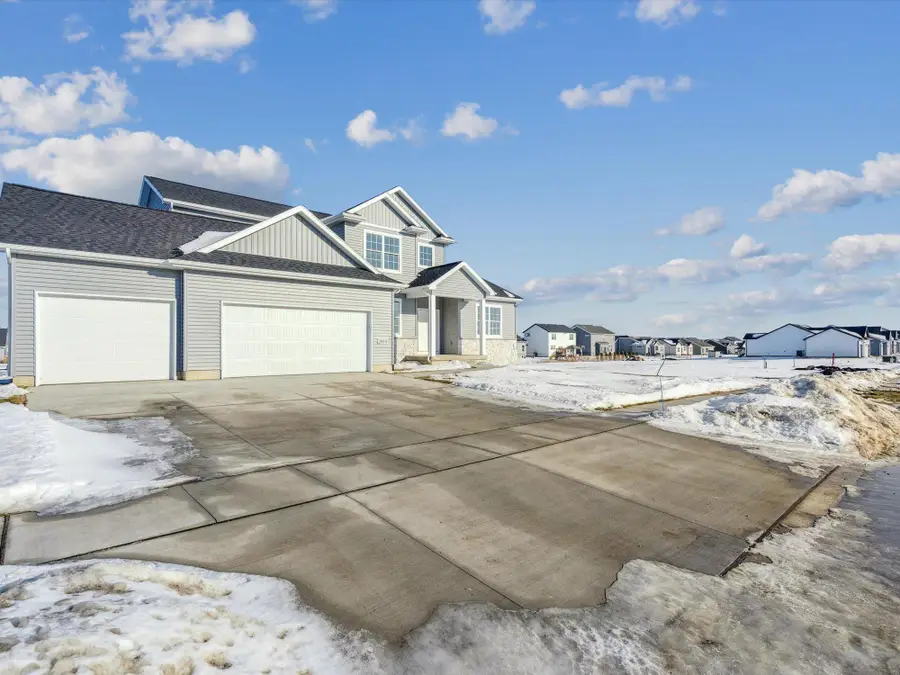 128 Sunbird Court, Waterloo, IA 50701 - #3