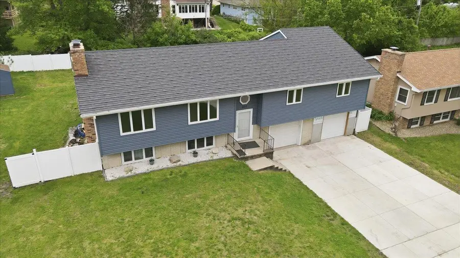 307 Lambeth Road, Waterloo, IA 50701 - #2