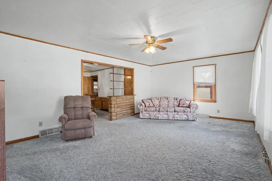 714 6th St Ne, Independence, IA 50644 - #2