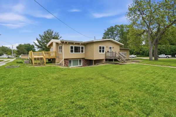1016 Catherine Street, Cedar Falls, IA 50613