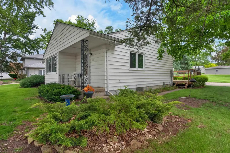 3118 Carlton Drive, Cedar Falls, IA 50613 - #3