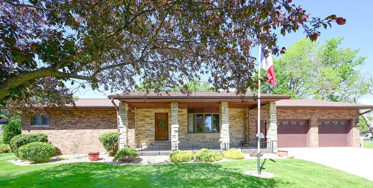 117 Marshall Court, Manchester, IA 52057 - #1