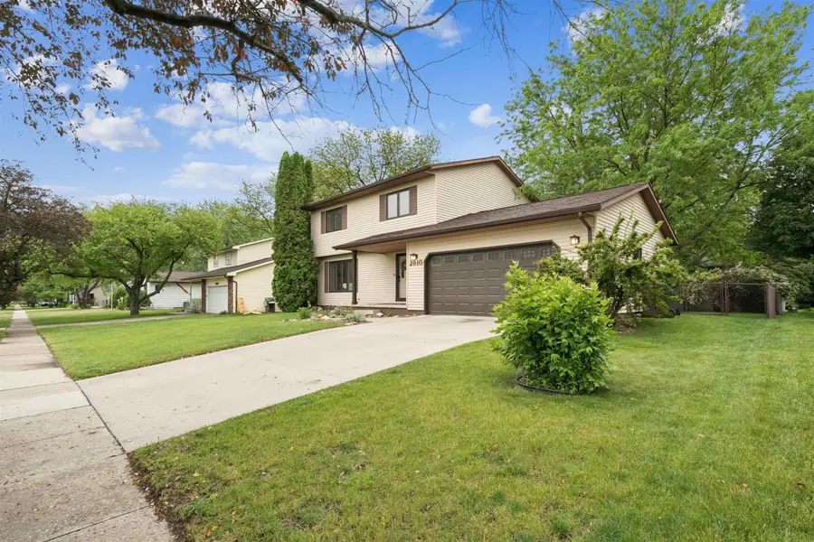 2810 Ryan Drive, Cedar Falls, IA 50613 - #2