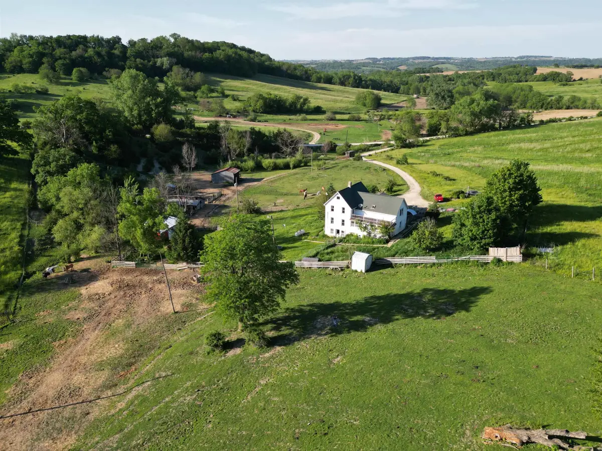 10392 212th Street, Elgin, IA 52141 - #1