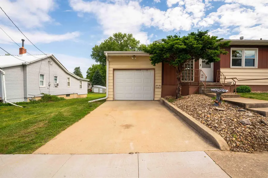 1203 L Avenue, Grundy Center, IA 50638 - #2