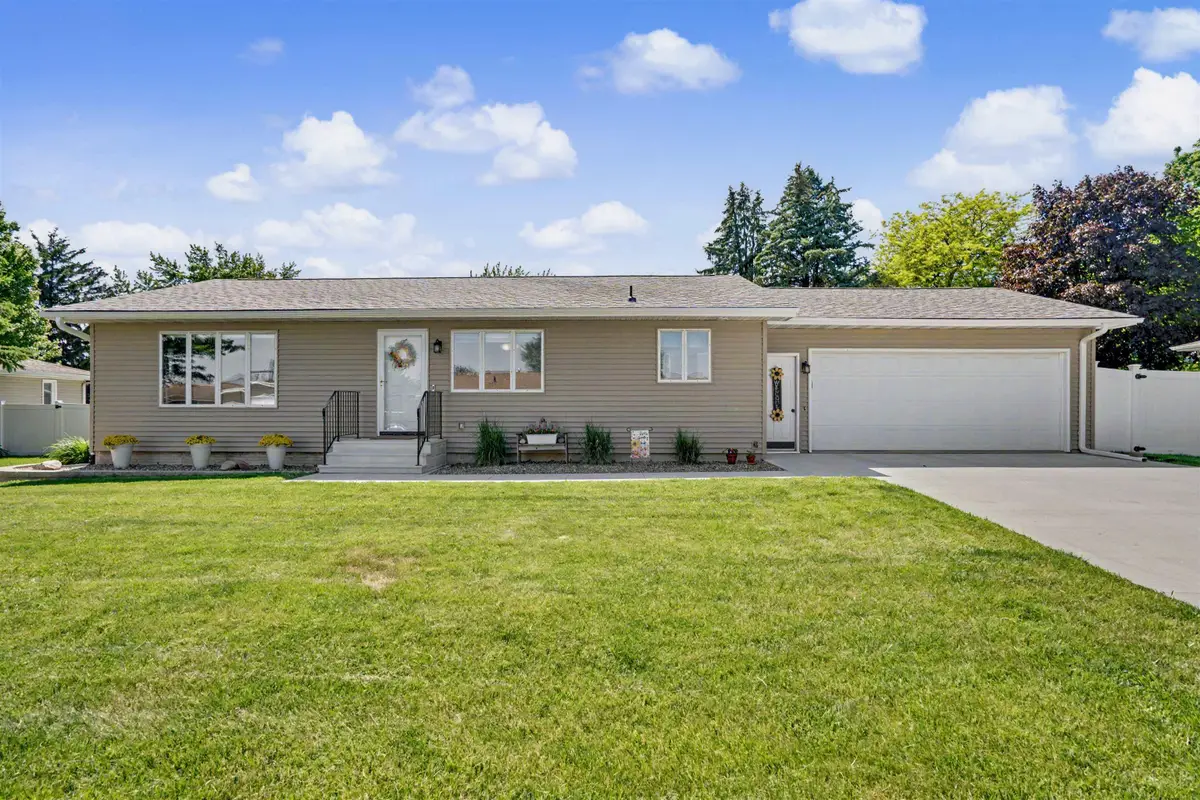 1264 9th Street, Jesup, IA 50648 - #1