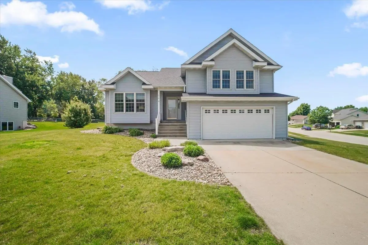 216 Cordoba Avenue, Cedar Falls, IA 50613 - #1