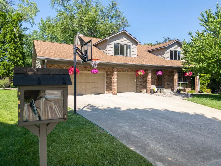 2215 Minnetonka Drive, Cedar Falls, IA 50613 - #3