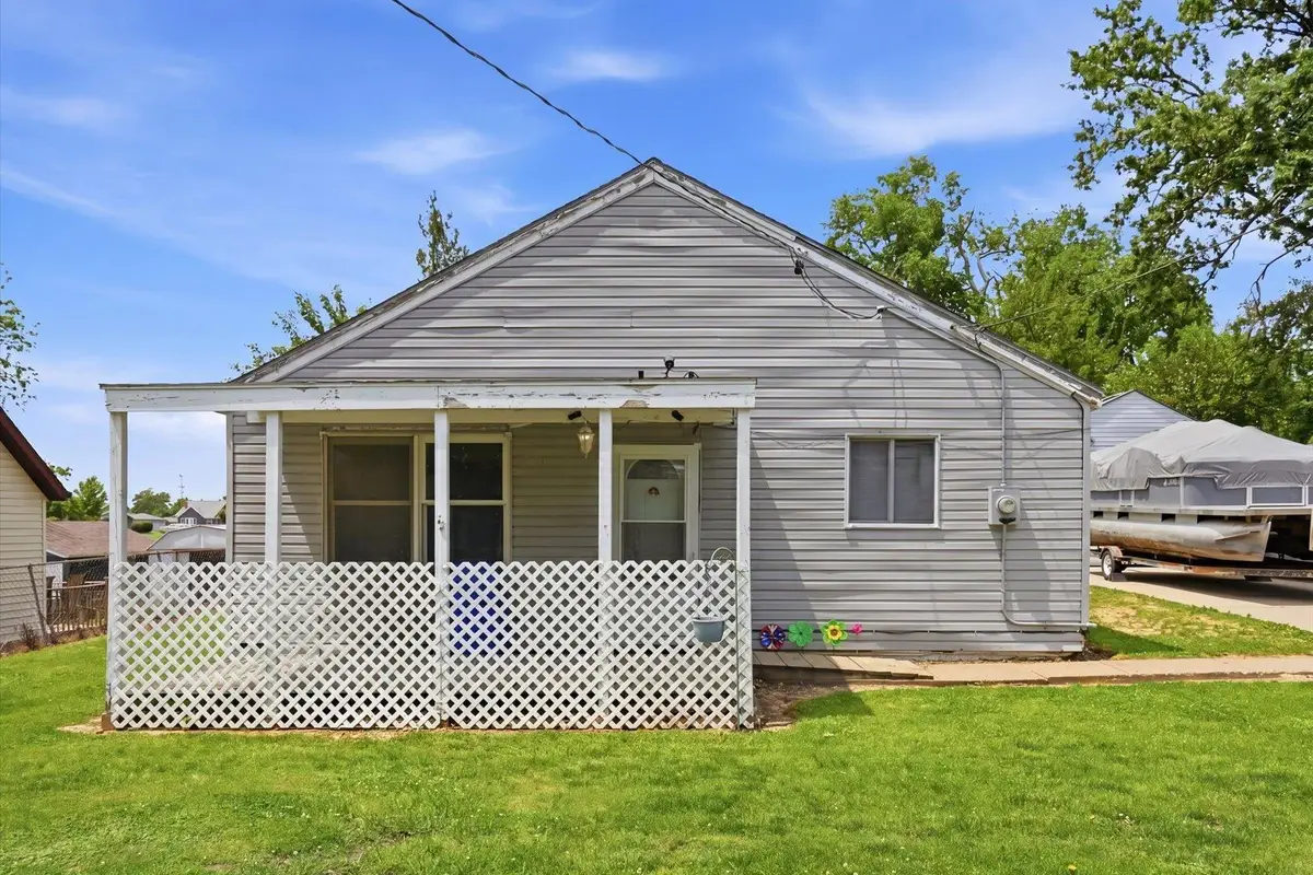 3008 SW Schaeffer Drive, Cedar Rapids, IA 52404 - #1