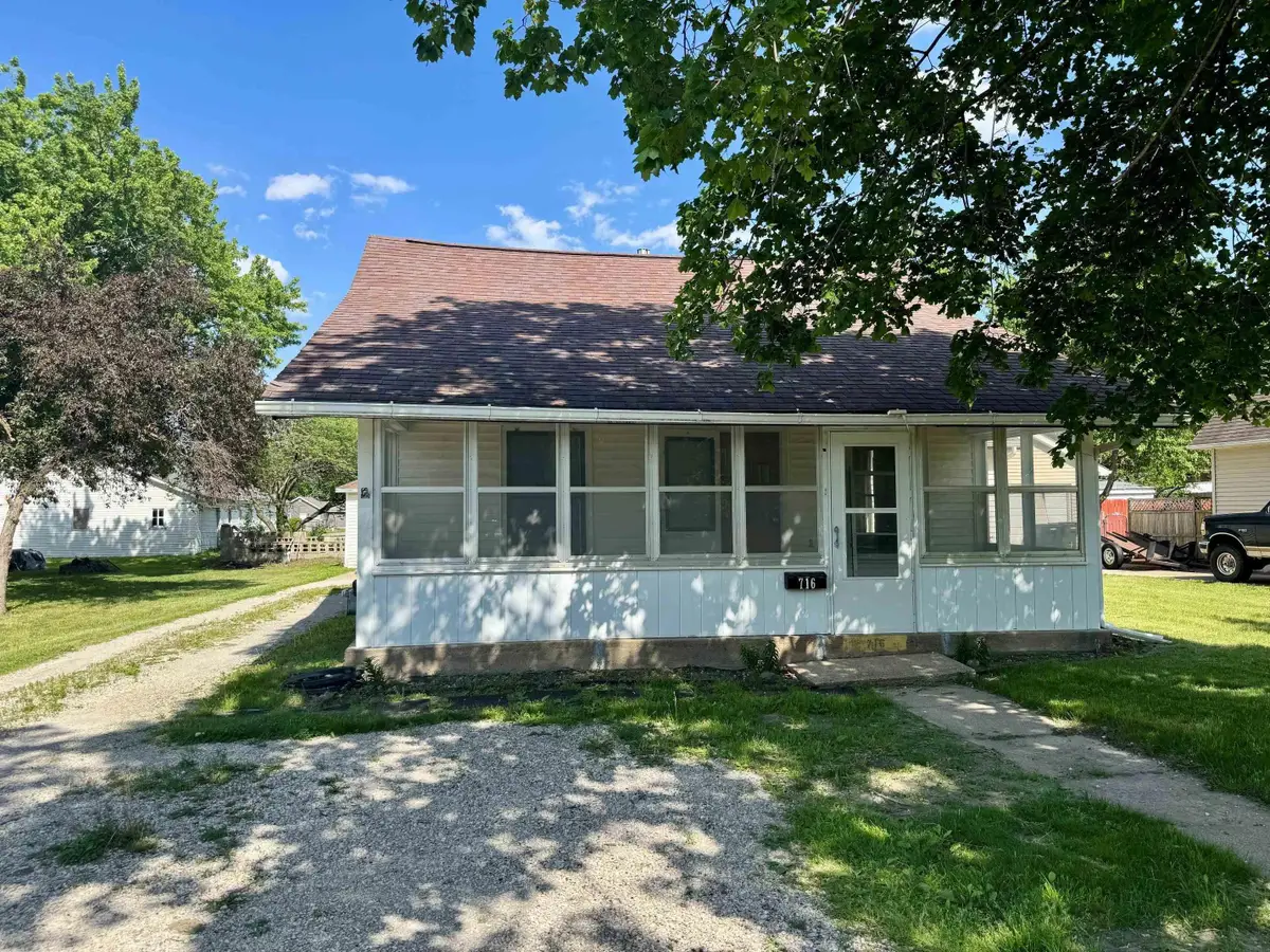 716 Commercial Street, La Porte City, IA 50651 - #1