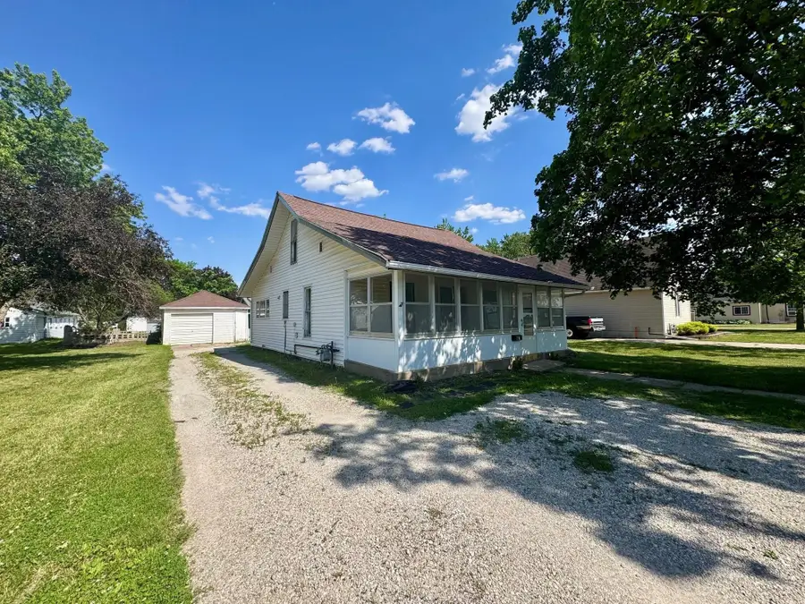 716 Commercial Street, La Porte City, IA 50651 - #2