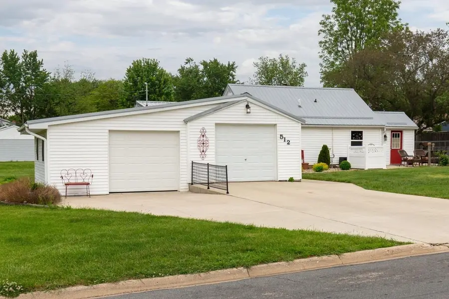 512 Day, Parkersburg, IA 50665 - #2