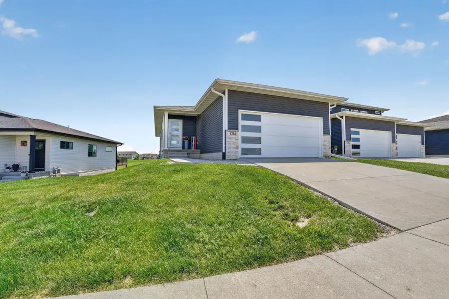 1204 Loren Drive, Cedar Falls, IA 50613 - #2