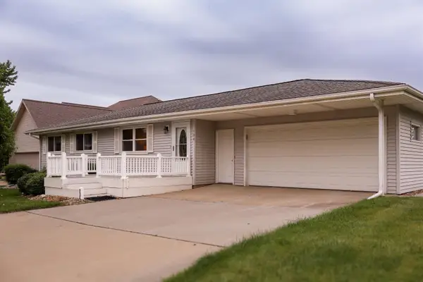 104 Eastgate Drive, Reinbeck, IA 50669