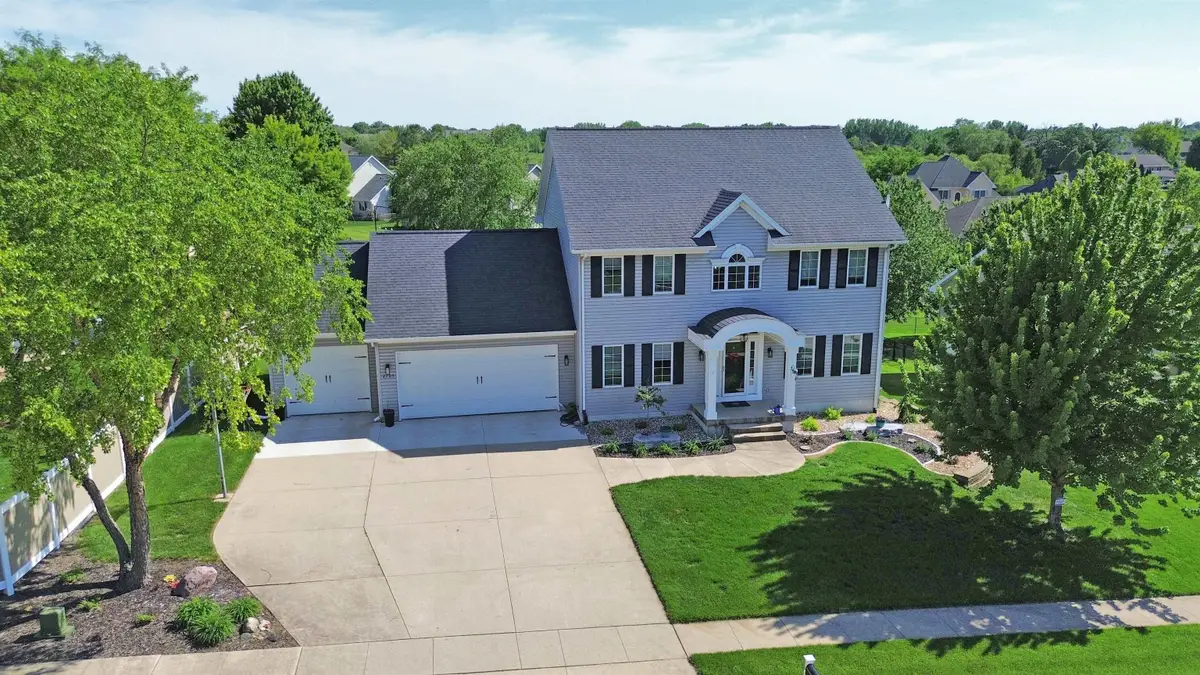 2703 Glen Oaks Drive, Cedar Falls, IA 50613 - #1