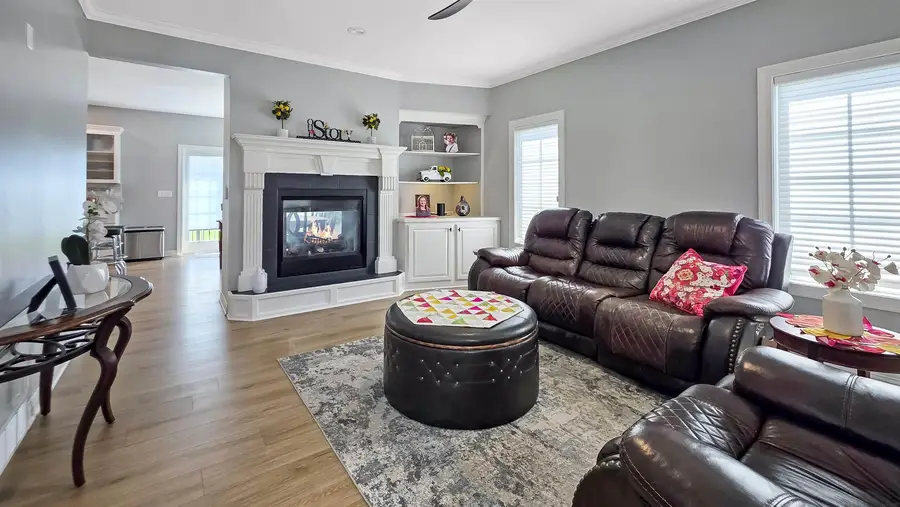 2703 Glen Oaks Drive, Cedar Falls, IA 50613 - #3