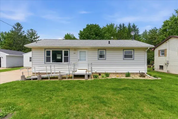 4167 North Avenue, Waterloo, IA 50702
