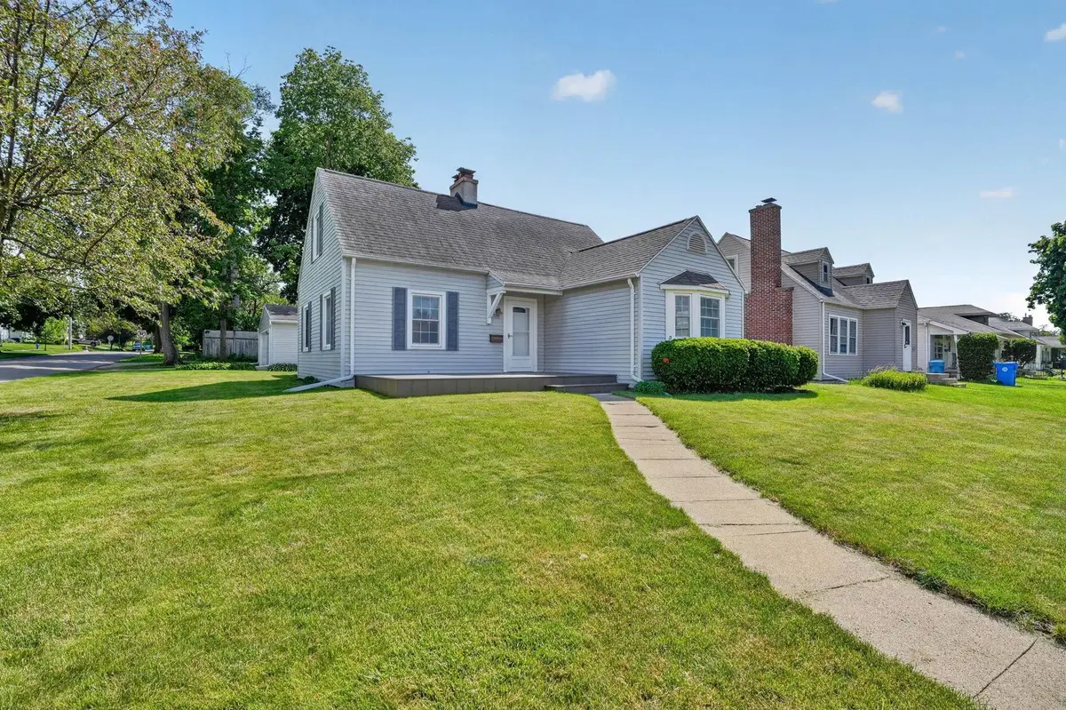 601 Kingsley Avenue, Waterloo, IA 50702 - #1