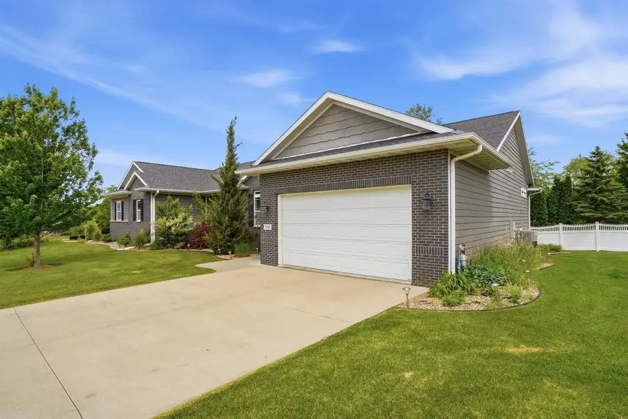 2726 Northview Lane, Cedar Falls, IA 50613 - #2