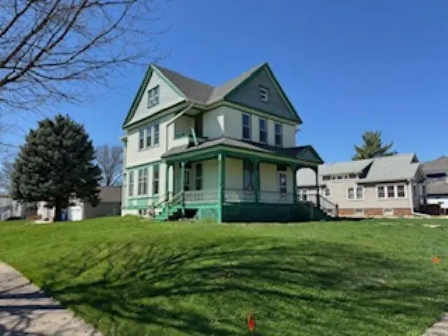 1007 7th Street, Grundy Center, IA 50638 - #2
