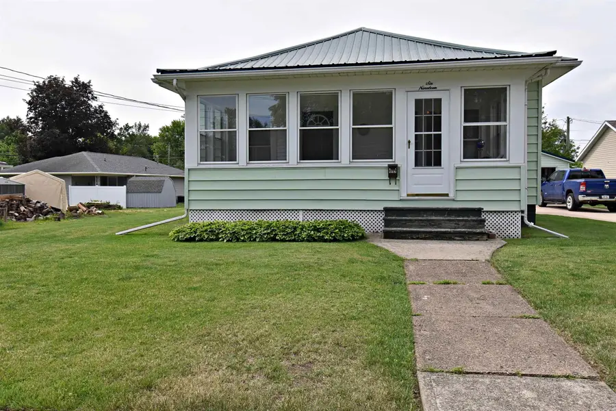619 SE 3rd Street, Independence, IA 50644 - #2