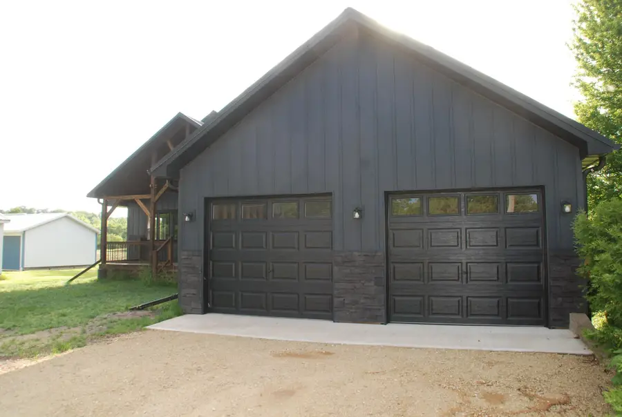 305 Jones Street, Fayette, IA 52142 - #3