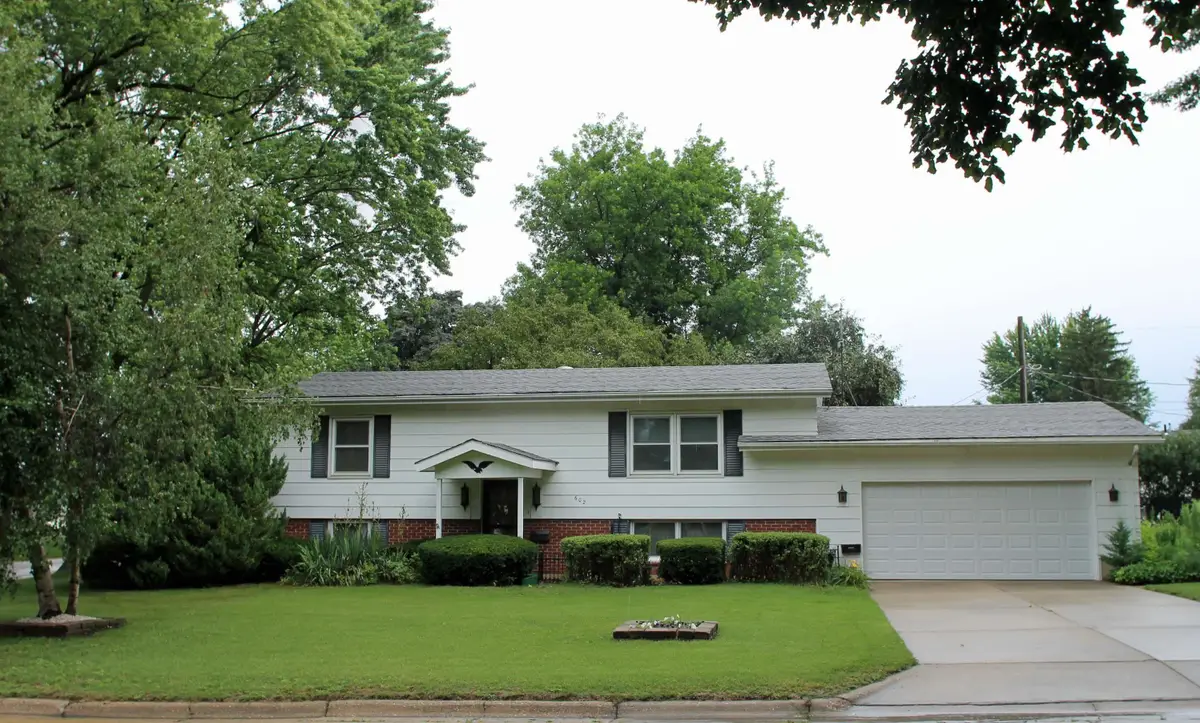 602 E Sunrise Street, New Hampton, IA 50659 - #1