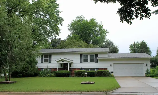 602 E Sunrise Street, New Hampton, IA 50659