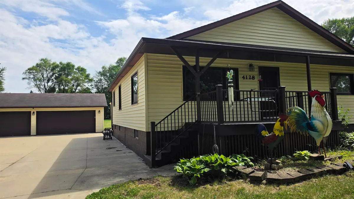 4128 Wells Avenue, Waterloo, IA 50703 - #1
