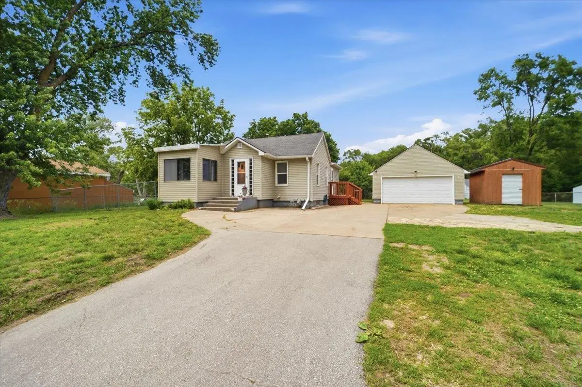 1415 Dearborn Avenue, Waterloo, IA 50707 - #1