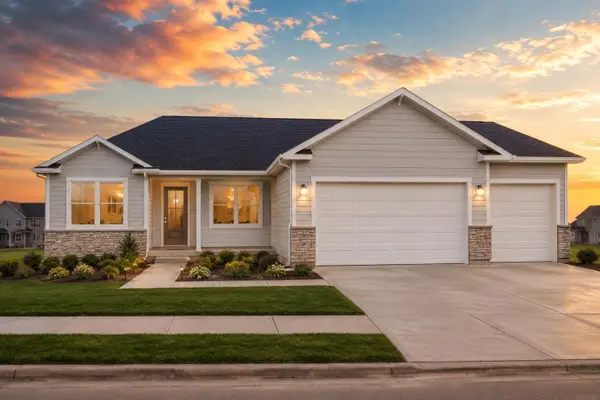 128 Live Oak Drive, Hudson, IA 50643