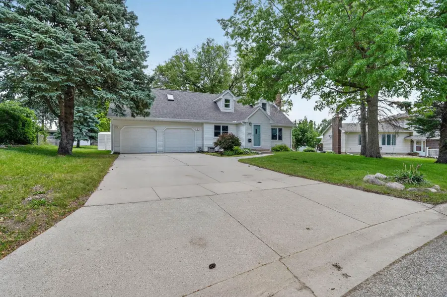 2509 Edgemont Avenue, Waterloo, IA 50702 - #2